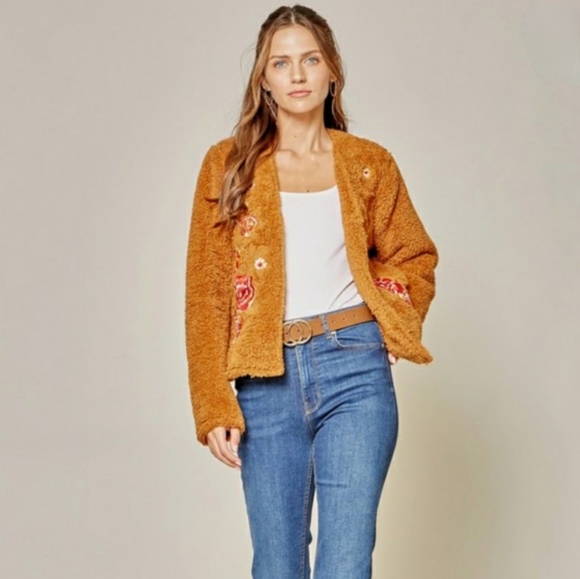 NWT Embroidered Boho Style Faux Fur Jacket - Picture 5 of 8